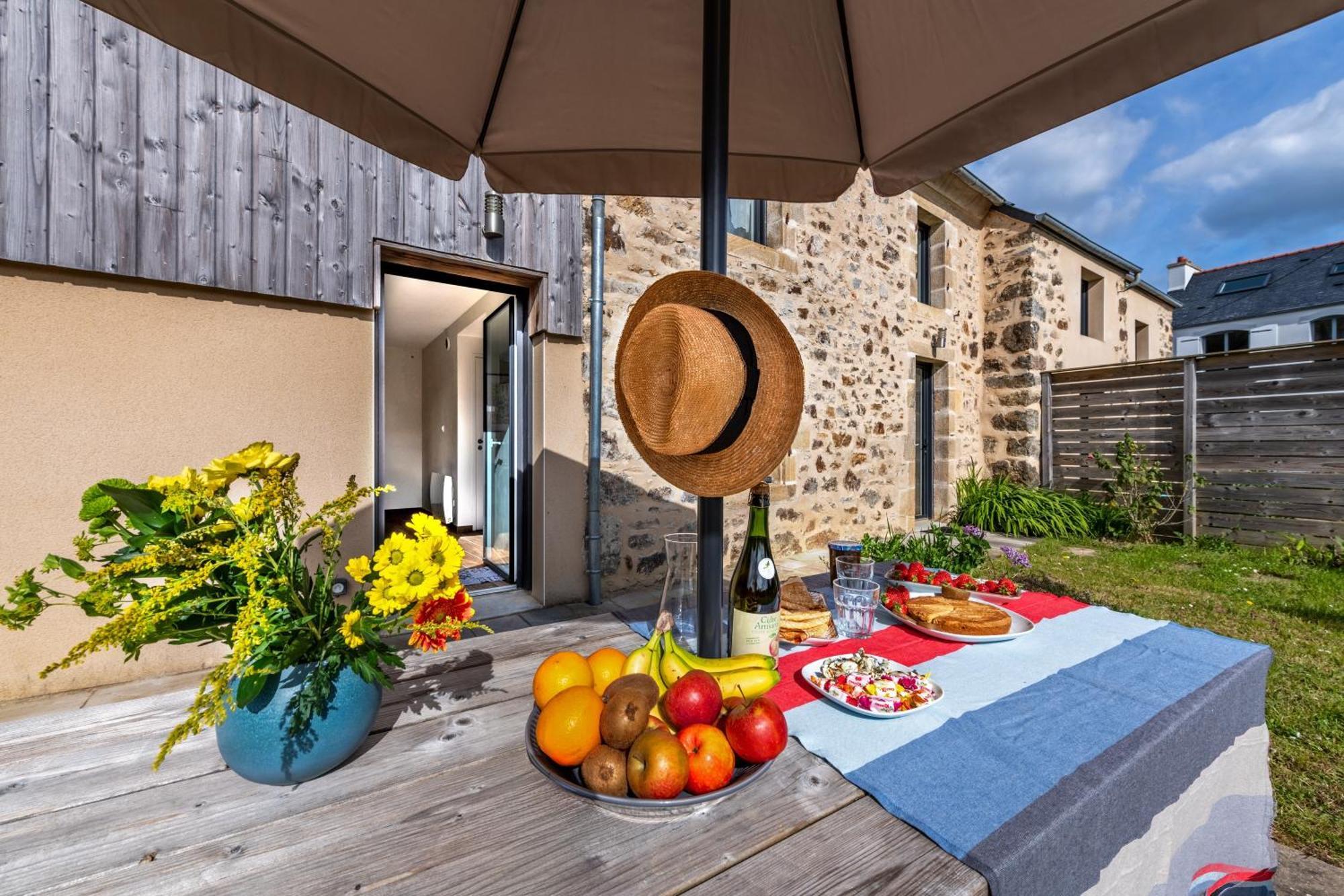 Toudig - Maison Avec Terrasse Et Jardin プルガステル＝ダウラ エクステリア 写真