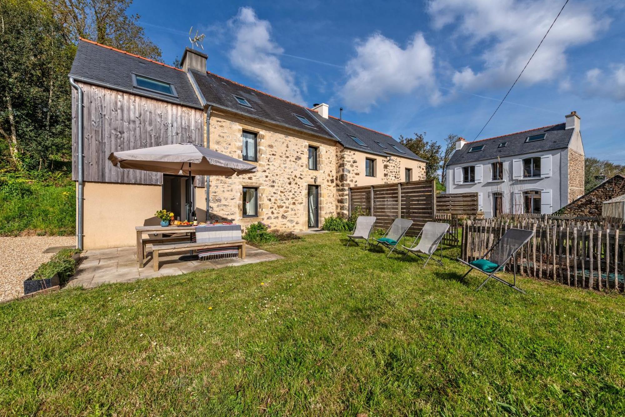 Toudig - Maison Avec Terrasse Et Jardin プルガステル＝ダウラ エクステリア 写真